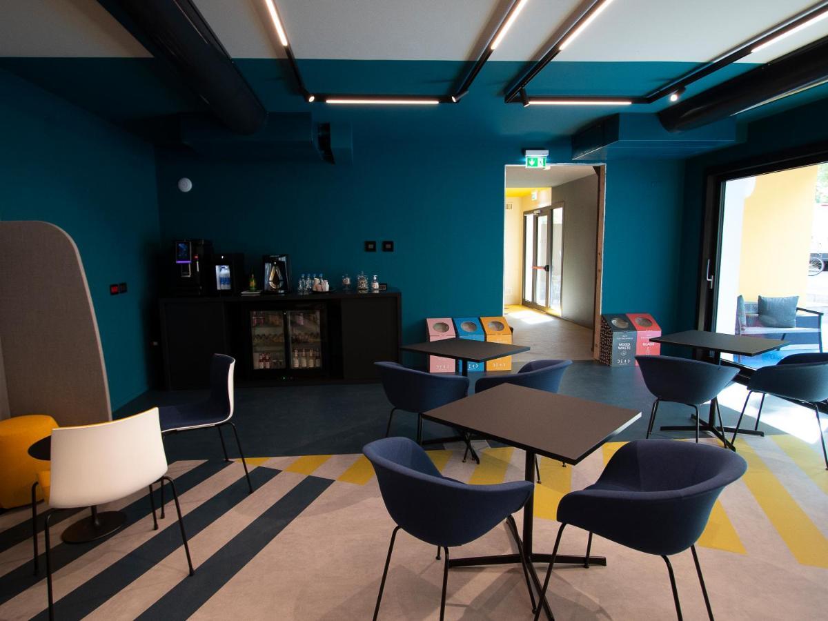 Demo Hotel Design Emotion Римини Экстерьер фото