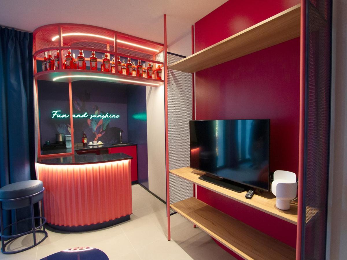 Demo Hotel Design Emotion Римини Экстерьер фото