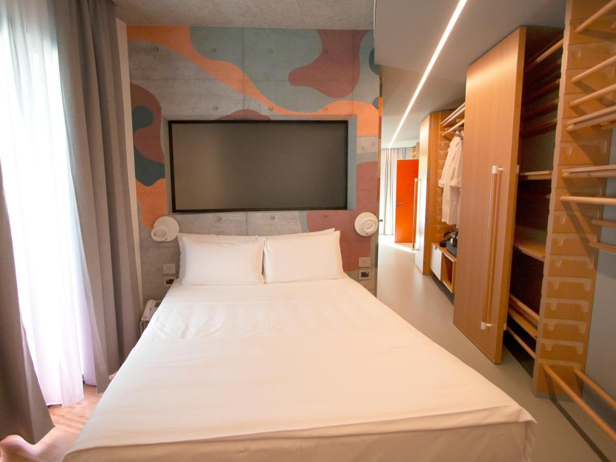 Demo Hotel Design Emotion Римини Экстерьер фото
