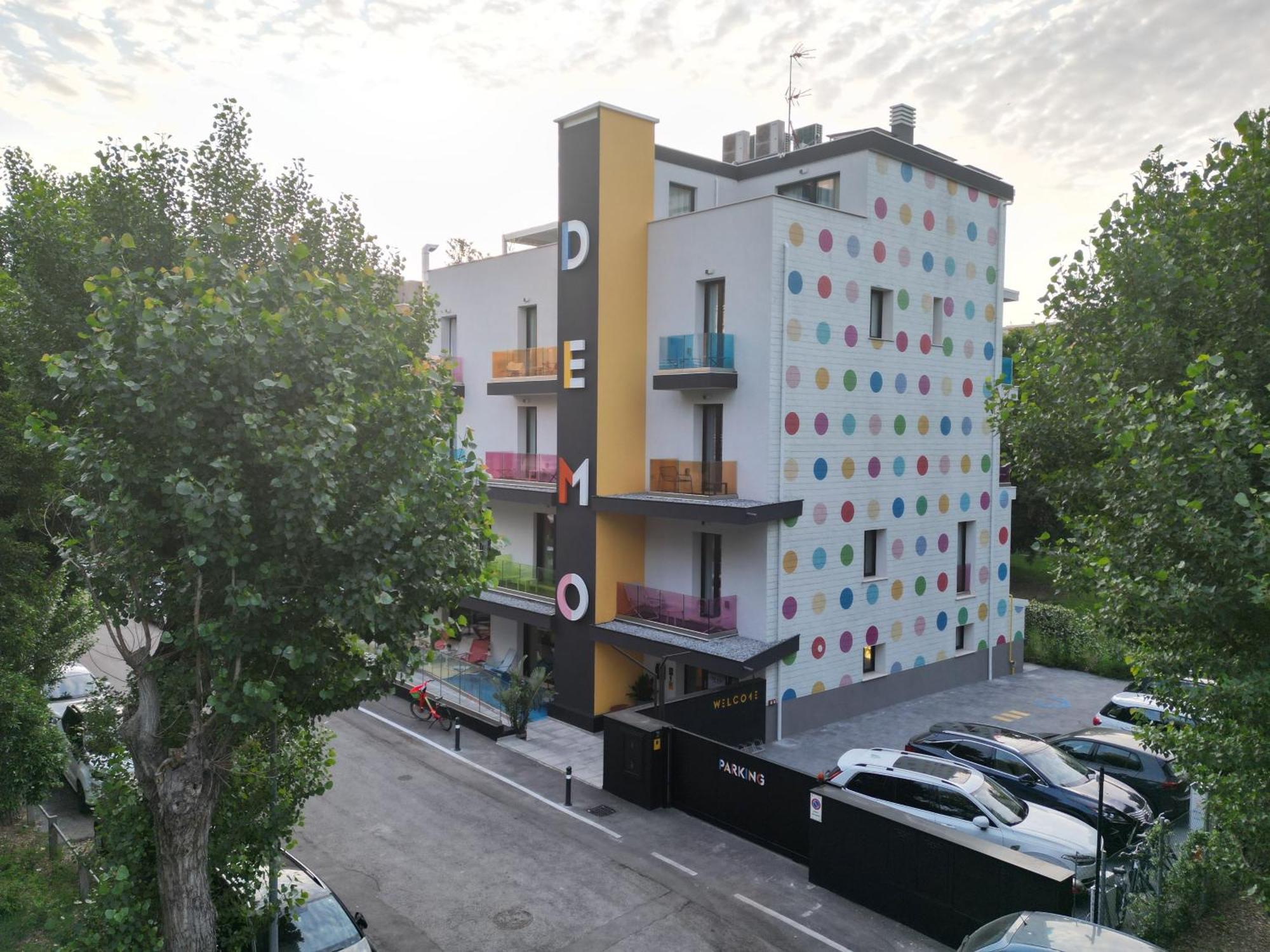 Demo Hotel Design Emotion Римини Экстерьер фото