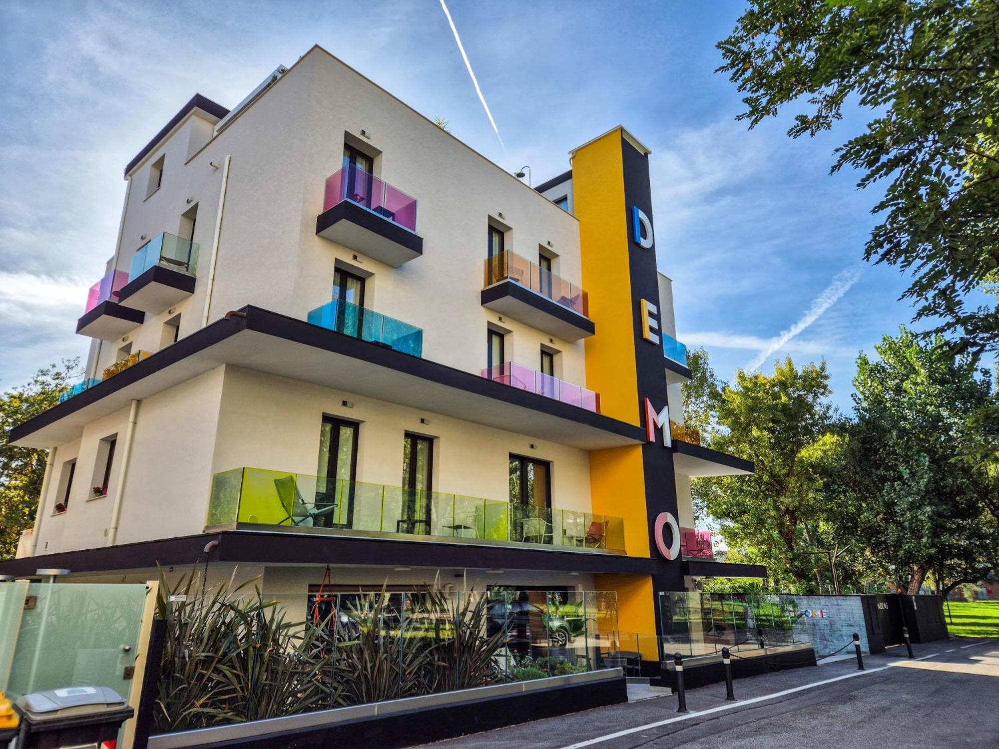 Demo Hotel Design Emotion Римини Экстерьер фото